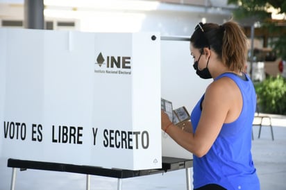 Tomar foto a la boleta no es delito pero solicitarlo sí, advirtió la Fiscalía Especializada para la Atención de Delitos Electorales. (EL SIGLO DE TORREÓN)