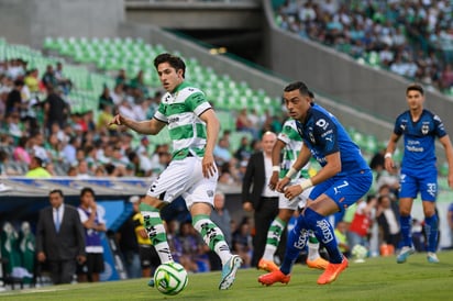 El mediocampista albiverde, fue titular en el primer capítulo frente a los Rayados en el Estadio Corona (JORGE MARTÍNEZ)