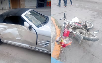 Con lesiones de consideración, terminó un motociclista tras impactarse contra un automóvil en Gómez Palacio.