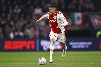 Edson Álvarez fue titular en victoria del Ajax