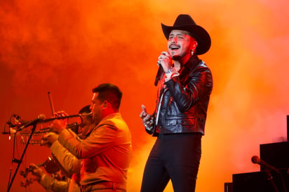 ¿Se aleja de la música? Aseguran que Christian Nodal debutará en las telenovelas