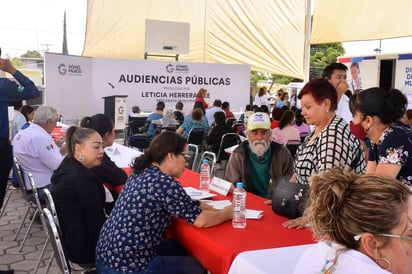 Cada mes las Audiencias Públicas se trasladan a un espacio público para que los funcionarios se encuentren cara a cara con los ciudadanos del sector. (CORTESÍA)