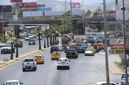 'Torreón dejó de ser una ciudad de 10 o 15 minutos', dijo el director de Vialidad sobre el aumento de vehículos en circulación.