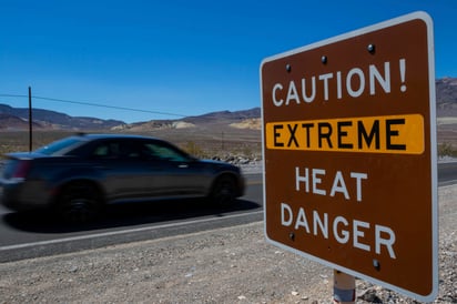 Las temperaturas en Death Valley llegaron a alcanzar los 53.3 grados durante el domingo en el llamado Furnace Creek. (AP)