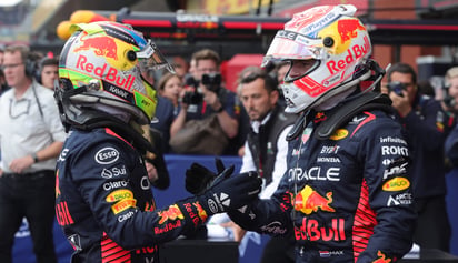 Asesor de Red Bull menosprecia a Checo Pérez y alaba a Max Verstappen
