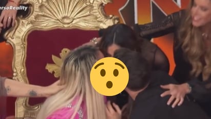 Nicola Porcella, Wendy Guevara y Bárbara Islas protagonizan beso 'de tres' en pleno programa