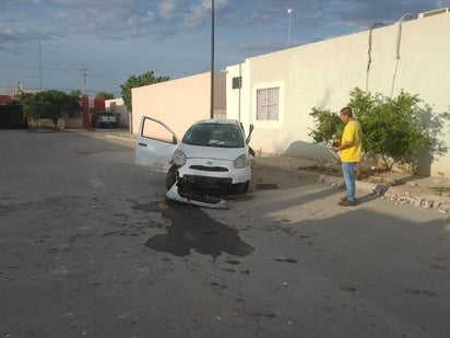 El conductor dijo a las autoridades que el accidente se produjo luego de que uno de los neumáticos estallara. 