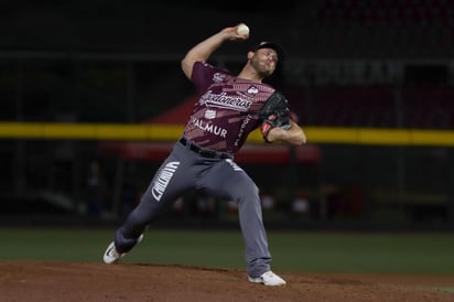 El relevista Tim Peterson sacó solo dos outs y se llevó la derrota al permitir un par de carreras.