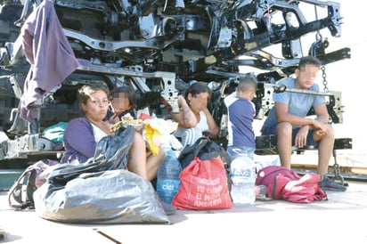 Familias quedaron varadas en diferentes ciudades por la suspensión temporal de trenes de carga. (VAYRON INFANTE)