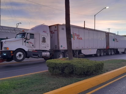 La droga era transportada al interior de un tráiler. (ESPECIAL)