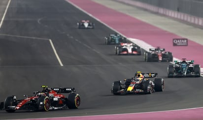 Max Verstappen gana el Gran Premio de Qatar; Checo Pérez recibe triple penalización