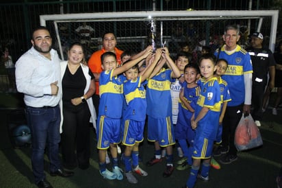 Se coronan campeones en la Liga Municipal Infantil y Juvenil de futbol de la Línea Verde