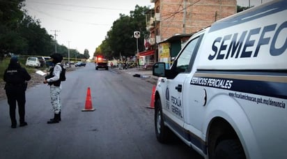 Dos adultos murieron a tiros y un niño de 7 años de edad quedó lesionado por una bala que le perforó el estómago, debido a un ataque armado en Zamora, Michoacán. (CORTESÍA)
