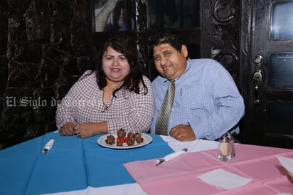 Celebran sus bodas de plata