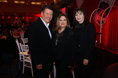 José Luis Trasfi, María Eugenia de Trasfi y Ana María Trasfi (EL SIGLO DE TORREÓN/ENRIQUE CASTRUITA)