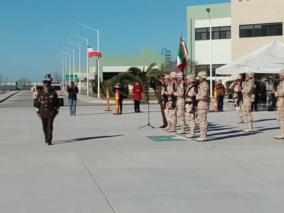 Se rindieron honores, así como los actos protocolarios correspondientes de la toma de protesta y juramento de bandera.