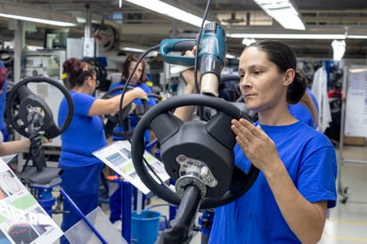 Para conseguirlo, realizarán el segundo Congreso Internacional de Proveedores de la Industria Automotriz en Querétaro en mayo próximo. (ARCHIVO)