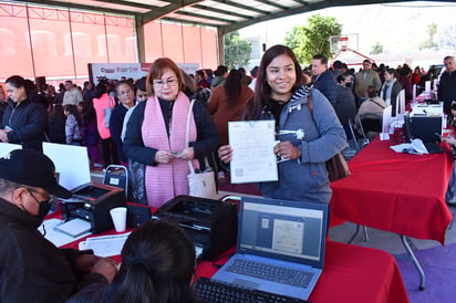 En esta ocasión, la brigada Torreón Siempre contigo se desarrolló en la colonia Camilo Torres, encabezada por el alcalde. (FERNANDO COMPEÁN / EL SIGLO DE TORREÓN)