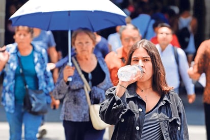 Entre hombres y mujeres hay una brecha en el balance anímico, de acuerdo con Inegi.