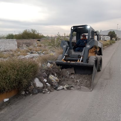 Retroexcavadora para la recolección de basura. (DIANA GONZÁLEZ)