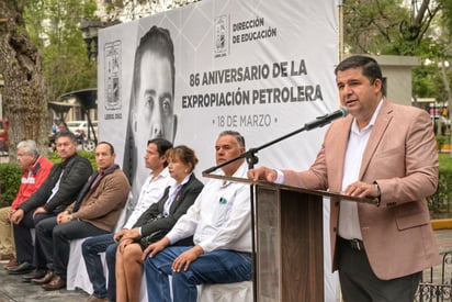 Conmemoran en Lerdo 86° aniversario de la Expropiación Petrolera