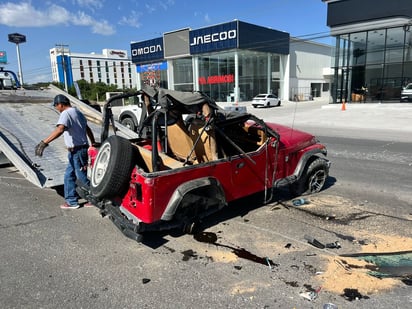 Imprudente conductora provoca choque multiple en Saltillo