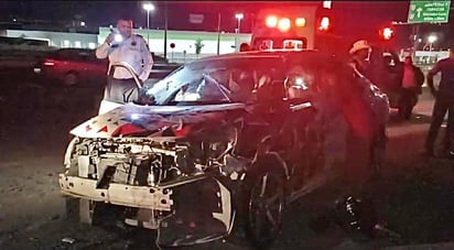 Uno de los vehículos involucrados en el fatal accidente de la quinceañera. (EL SIGLO DE TORREÓN)