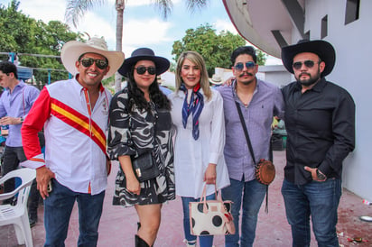 Miguel, Bere, Joss, Polo y Kermendy (EL SIGLO DE TORREÓN / YAIR GONZÁLEZ)
