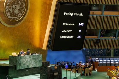 Una abrumadora mayoría de 143 Estados, de los 193 miembros de la ONU, volvió a pedir hoy en la Asamblea General reconsiderar la integración de Palestina como Estado de pleno derecho. (EFE)