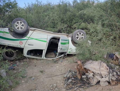 Hombre muere luego de volcar en ejido Dinamita