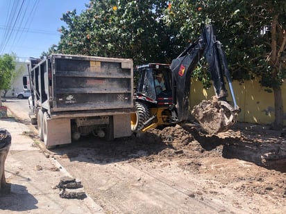 Obras Públicas rehabilita tramos de drenaje sanitario en Torreón