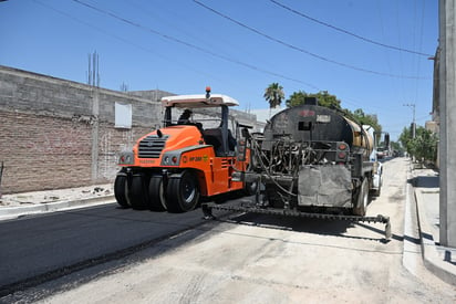 Supervisa alcalde de Lerdo obras de pavimentación en Villa Jardín