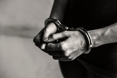 Adolescente de 15 años es detenido tras violentar a su novia embarazada de 13 años de edad