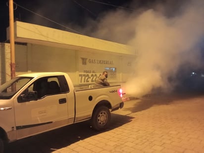 Realizan fumigación en colonias de San Pedro para prevenir dengue