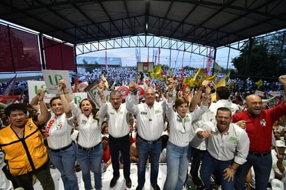 El candidato a la alcaldía de Torreón de la Alianza Ciudadana por la Seguridad, Román Alberto Cepeda. (MA. ELENA HOLGUÍN)