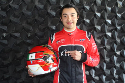 El piloto Luis Carlos Pérez se prueba en la GR Cup Spain
