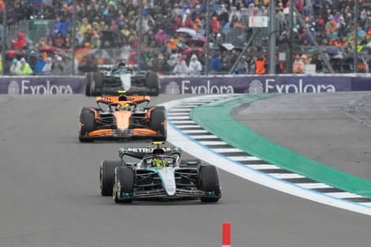 Emocionante Gran Premio Británico, Hamilton gana dejando atrás a Verstappen
