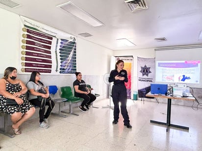 Concientizan sobre violencia hacia las mujeres en Ramos Arizpe