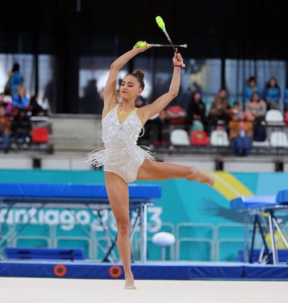 Ana Sofía Flores fue una de las atletas representantes de Coahuila que más brilló en los Panamericanos 2023, con tres medallas de plata en la gimnasia rítmica por equipos y pase a los Olímpicos de París 2024.