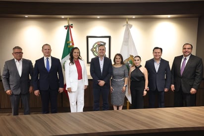 Nombra gobernador de Coahuila a nuevos subsecretarios y directores