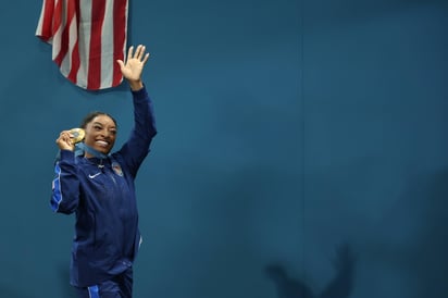 Simone Biles gana segunda medalla de oro en Juegos Olímpicos