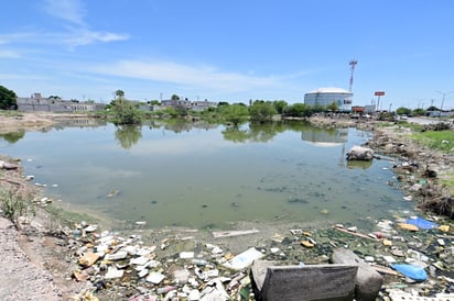 Aguas negras. (EL SIGLO DE TORREÓN)