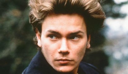 River Phoenix: la trágica muerte de una estrella emergente y su conexión con Johnny Depp