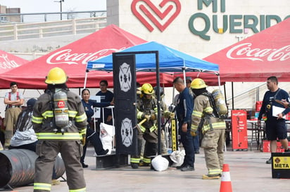 Los participantes demostraron las habilidades con las que cuentan en protección civil y rescate. (CORTESÍA)