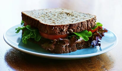 Así sería el mejor, más sano y sincero sándwich según Profeco