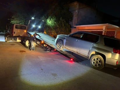 Camioneta de la marca GMC, línea Terrain, color gris. (EL SIGLO DE TORREÓN)