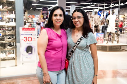 Alejandra y Paulina González.