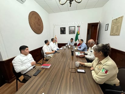 La reunión se llevó a cabo en la Sala Presidentes, ubicada en el despacho de la Presidencia de Lerdo.