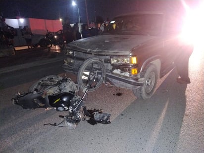 Muere motociclista que chocó de frente contra una camioneta