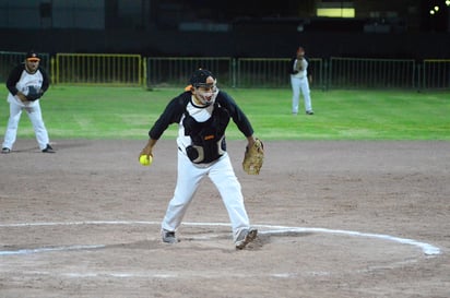 Final de Temporada: Emocionantes playoffs en la Liga de Softbol de Bola Lenta